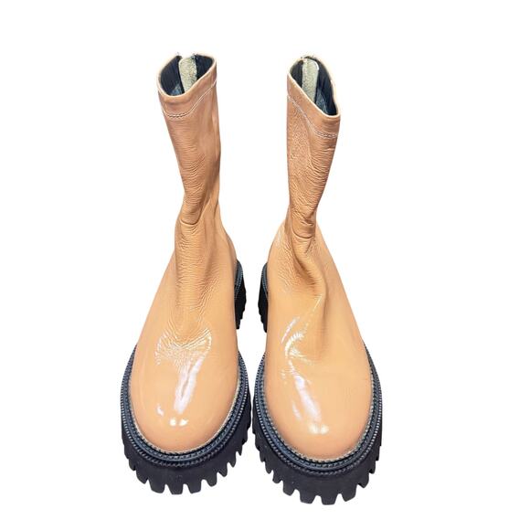 New SEYCHELLES Last Chance Platform Tan Patent Leather Ankle Boots Women's Sz 9 - Picture 1 of 8